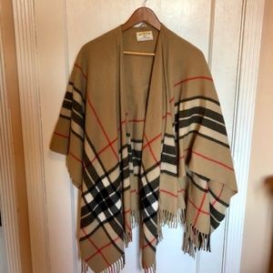 Vintage Wool Poncho Burberry Print